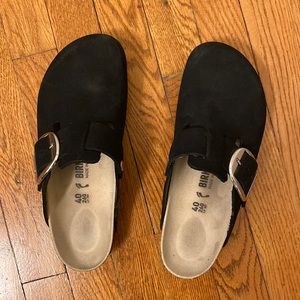 Birkenstock Boston Big Buckle in Black Nubuck Leather